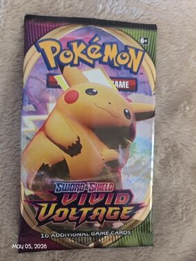 Pokemon Sword & Shield Vivid Voltage Booster Pack — Yellow Pikachu Artwork